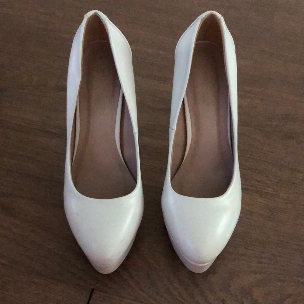 Heels - Picture 4 of 5